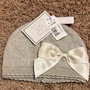 Koala Kids Light Gray Hat with Cream Bow
